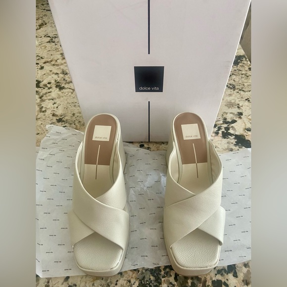 Dolce Vita Wonder Heels In Ivory Leather size 9 like new!!! - Picture 4 of 7